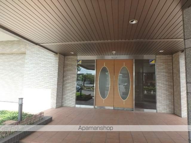 ルミナス南笹口モンテレールの玄関写真