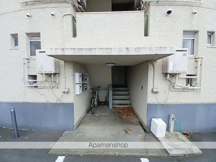 ソリッドリバーサイド松本[2LDK/58.87m2]のエントランス