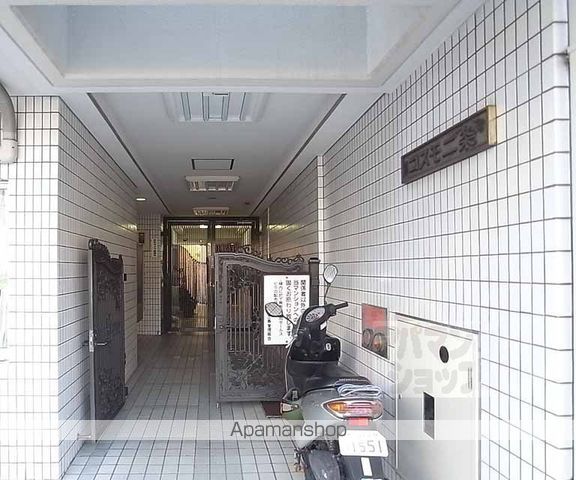 コスモ二条の玄関写真