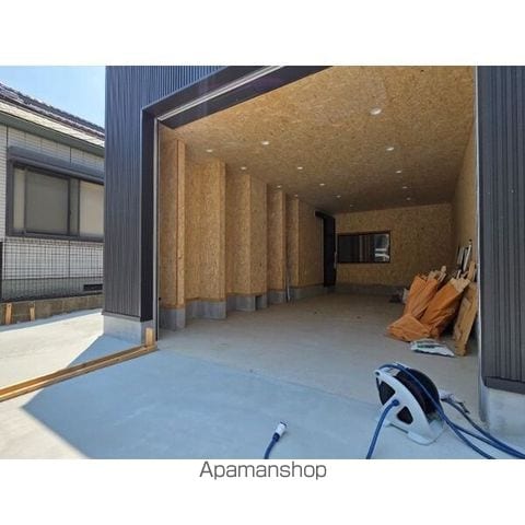 Garagehouse3の外観写真