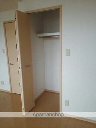 フォンテーヌ・エスト　Ａ棟[1LDK/47.23m2]の収納