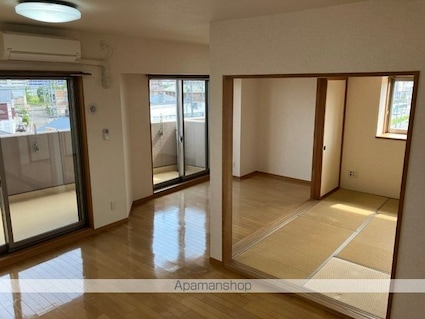 グランウィング[2LDK/64.33m2]のリビング・居間