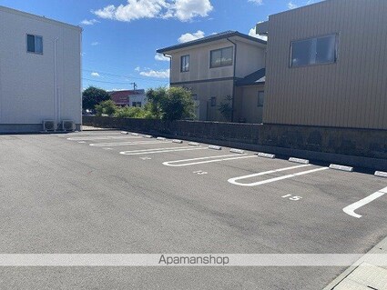 グランドゥール宮前[1LDK/42.89m2]の駐車場