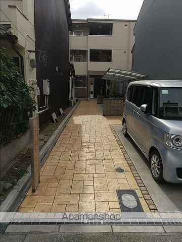 フローラ清水丘の玄関写真