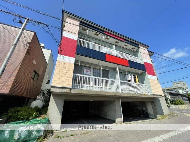 コンフレール湯川の外観写真