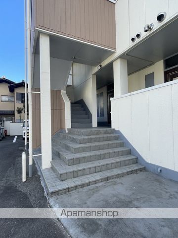 メゾンドレポの外観写真