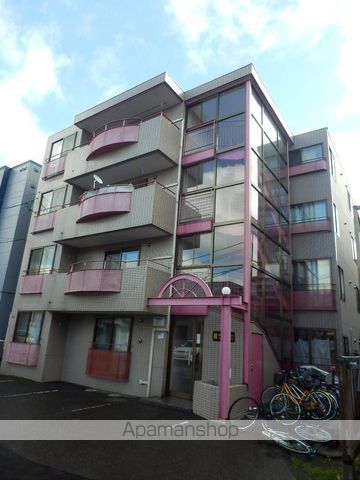 ローヤルハイツ新川の外観写真