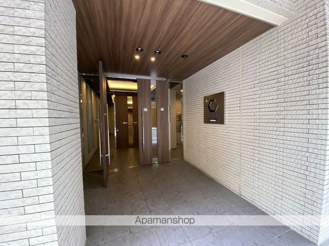 カスタリア人形町IIIの玄関写真