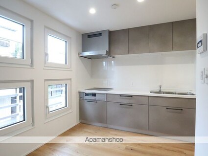 愛知県名古屋市昭和区小坂町１丁目[2LDK/77.45m2]の内装1