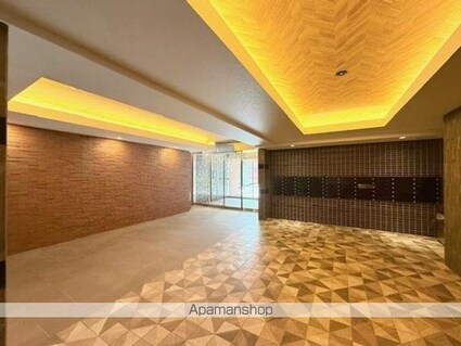 Ｓｏｌａｓｔ　Ｓｑｕａｒｅ綾瀬[2LDK/56.84m2]のエントランス