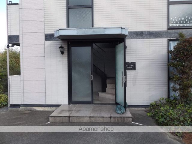 リバーライズIの玄関写真