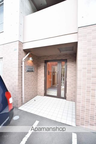 ルグラン宮の沢の玄関写真