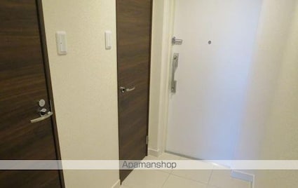 ロイヤルガーデン高松駅西オーシャンビュー弐番館[2LDK/62.13m2]の玄関