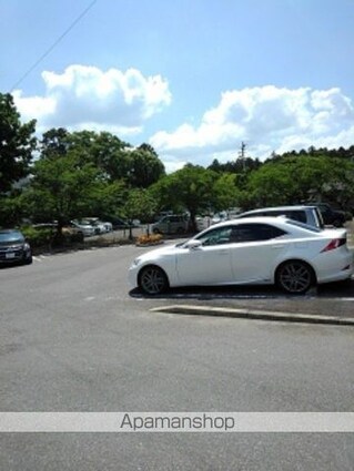 フェリシア・Ａ[1LDK/42.37m2]の駐車場1