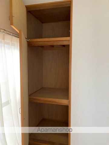 福山市 2階建 築29年の内装写真