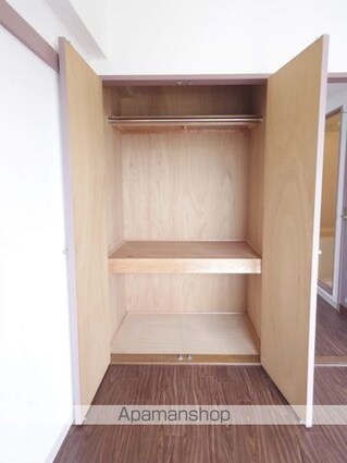 東京都三鷹市新川３丁目[1K/23.4m2]の収納