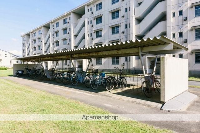 ビレッジハウス下広川1号棟の玄関写真
