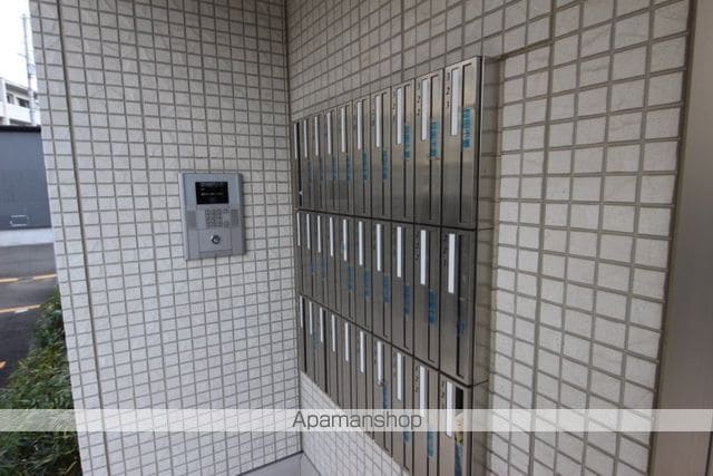 サンシャリテ向丘B棟の玄関写真