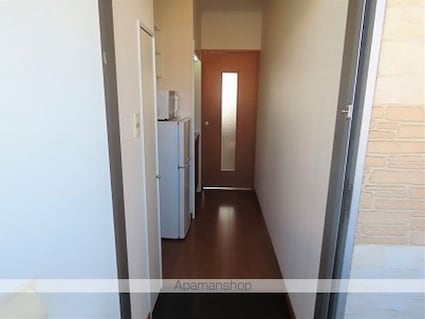 レオパレス中組[1K/23.18m2]の玄関1