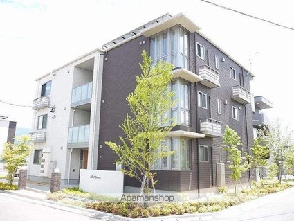 アートタウン[1LDK/47.7m2]の外観3