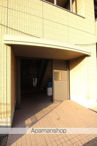 キャトルセゾンDの玄関写真