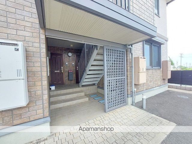 グランドゥール パレスの玄関写真