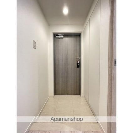 コンフォリア・リヴ文京護国寺[2LDK/55.94m2]の玄関