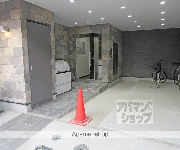 KRESS丹波橋の玄関写真