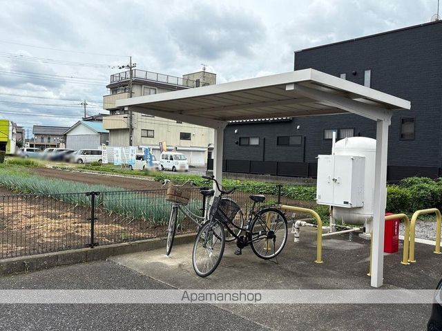 レオパレスアサクラIVの玄関写真