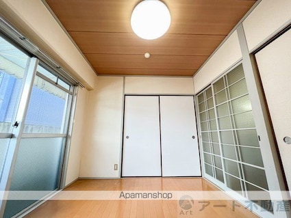 久保ビル[2K/34.11m2]の内装2