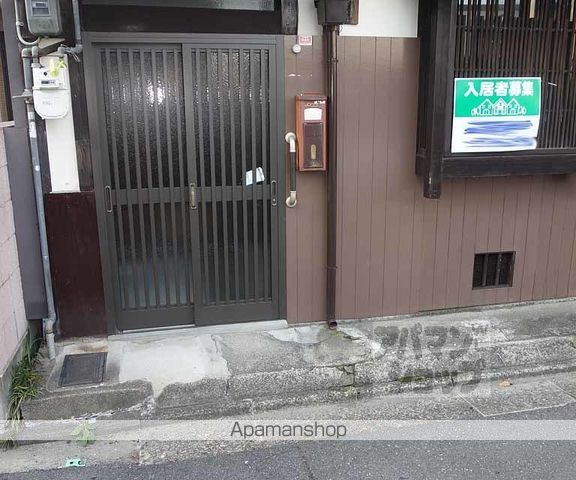 東海道本線 京都駅 徒歩5分 2階建 築52年の玄関写真