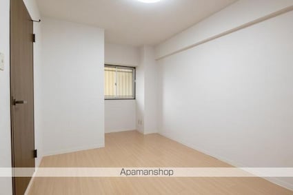 グローバル高松[2LDK/54m2]の内装1