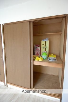 サンライフ有楽[1K/30m2]の収納