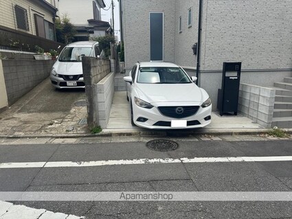 東京都練馬区大泉町２丁目[3LDK/79.9m2]の駐車場1