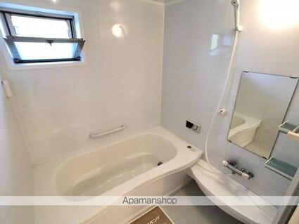 ラフィーネ・フォーレ　Ａ[2LDK/67.53m2]のバス