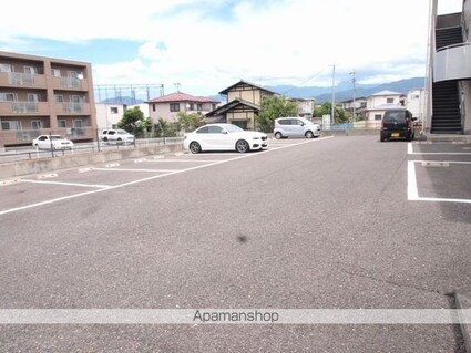 Ｌｉｍｐｉａ　Ａｍｏｕｙ[1K/40.5m2]の駐車場