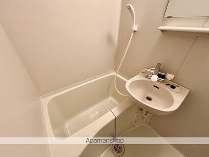 レオパレスＯＰＥＲＡ[1K/23.18m2]のバス