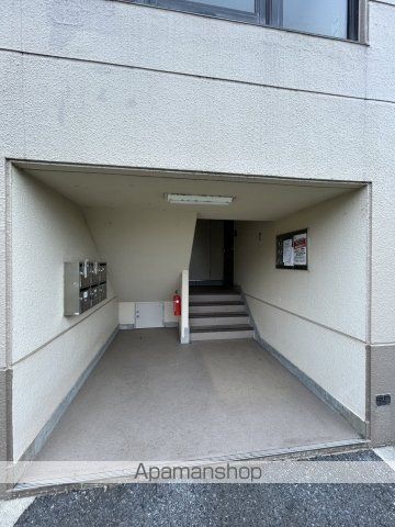 大地マンションの玄関写真