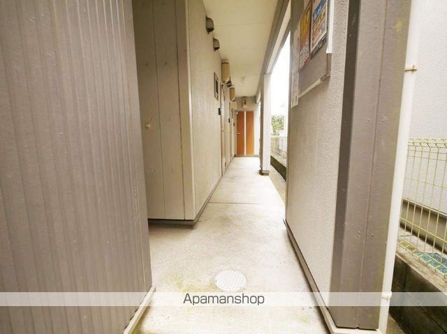 クレフラスト愛宕橋Bの玄関写真