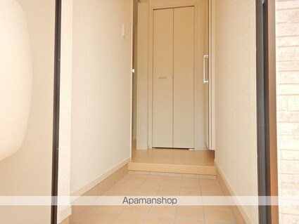 ベネヴォレンテＥ[1LDK/44.18m2]の玄関