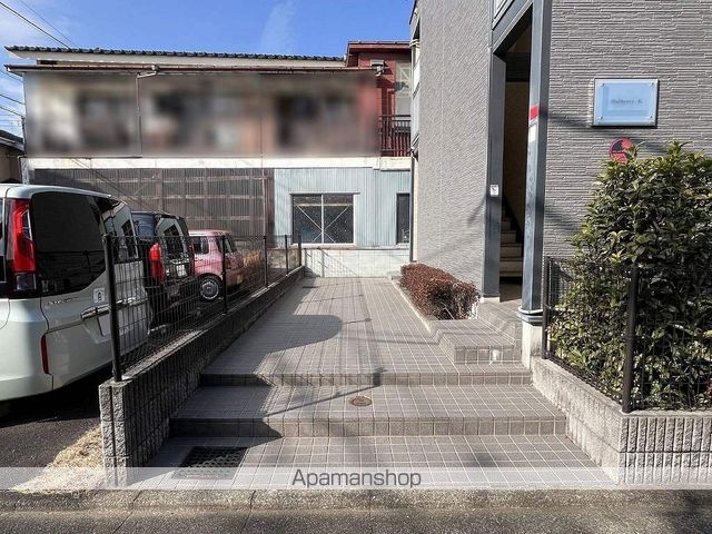 レオパレスマルベリー Kの玄関写真