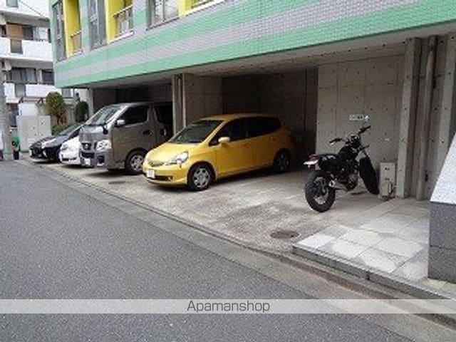 シンシア三軒茶屋レジデンスカフェ[1R/29.32m2]の駐車場