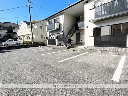 岡山県浅口市金光町大谷[3DK/53.96m2]の駐車場1