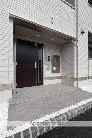 エマーブルMグラン I棟の玄関写真