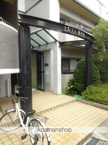 エルスト東住吉の玄関写真