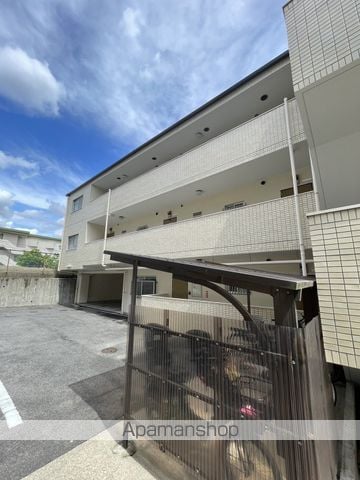 メゾン貴船の玄関写真