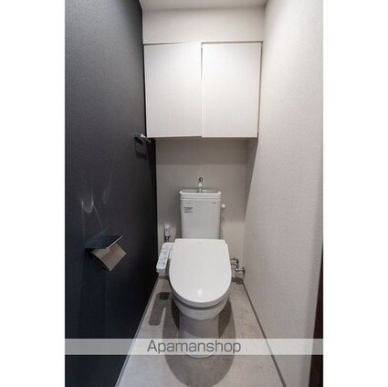 コンフォリア・リヴ北新宿[1K/25.05m2]のトイレ