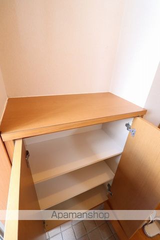ローレルファーストの内装写真