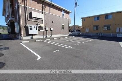 フランⅡ[1LDK/46.06m2]の駐車場