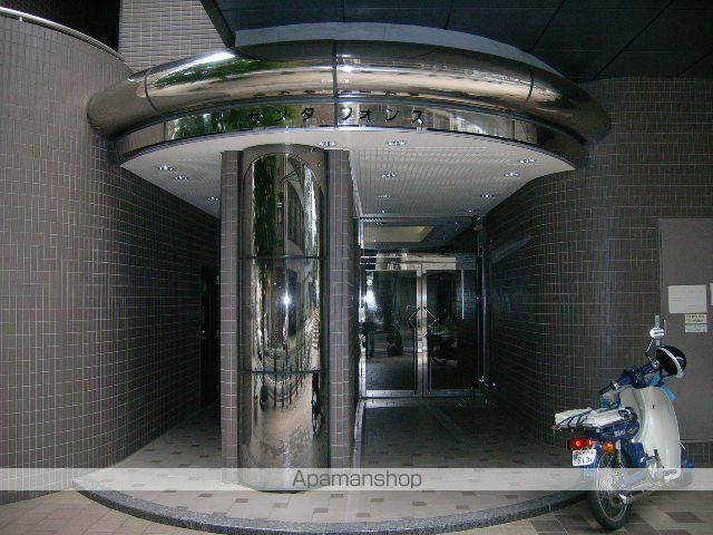 INSURANCE BLDG.XIXの玄関写真